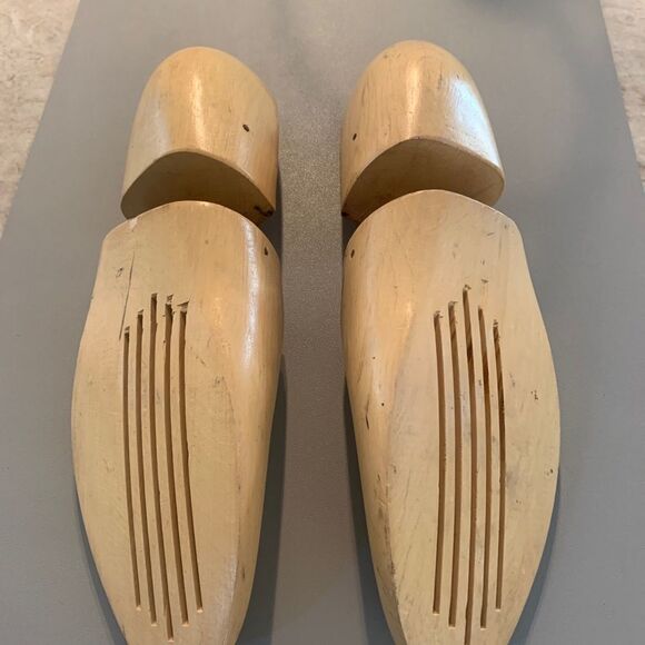 Vintage Wooden Shoe Stretchers - Picture 4 of 5